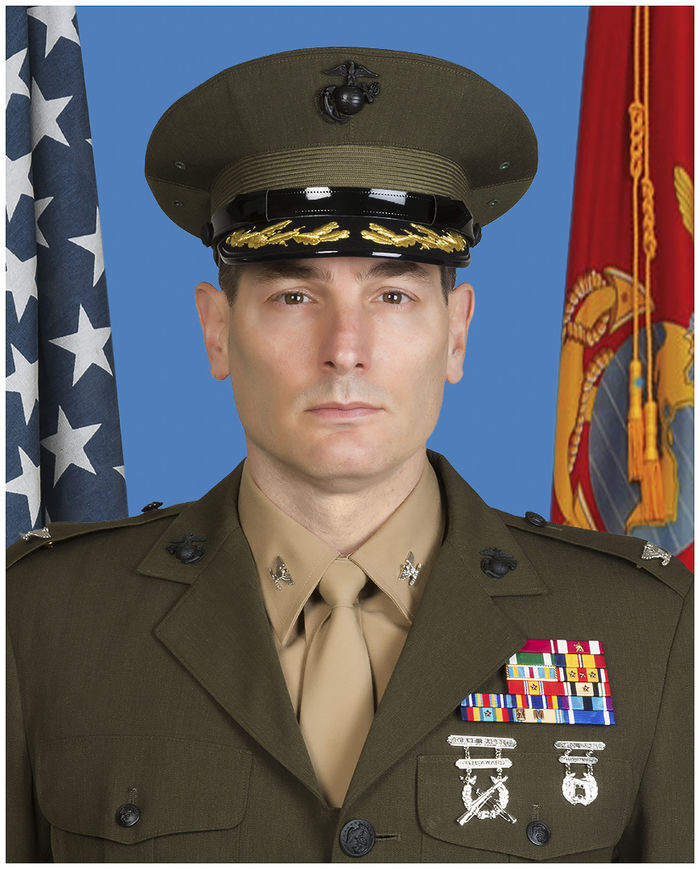 Headshot of Colonel Jeffery Lipson in service uniform