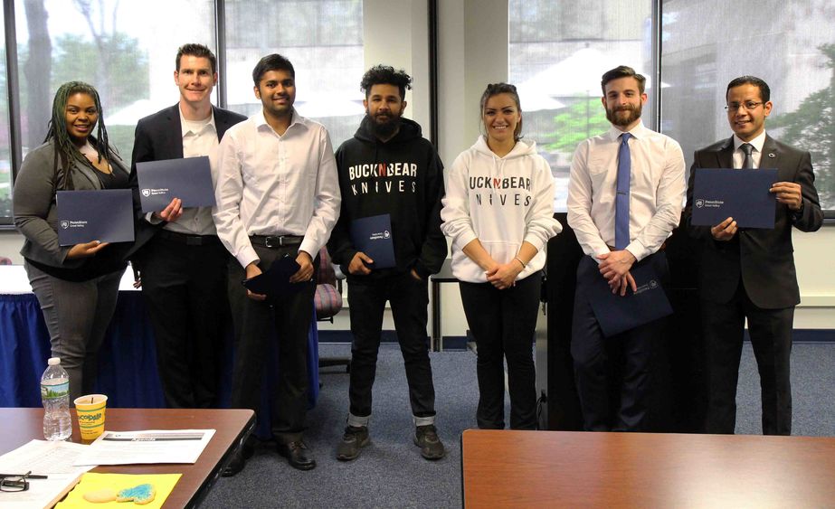 Group shot of 2017 Student Pitch Day participants