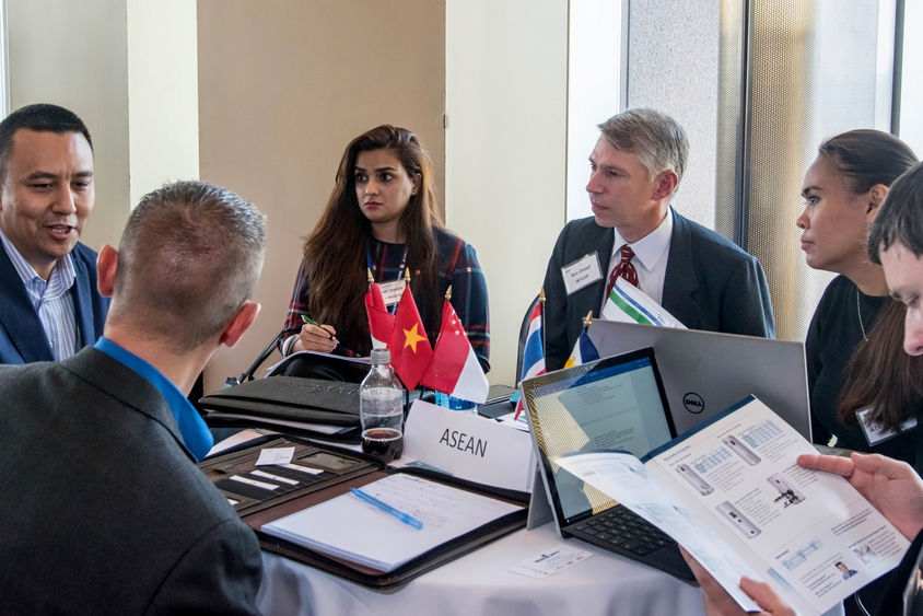 Photo of Pennsylvania companies meeting one-on-one with Authorized Trade Representatives